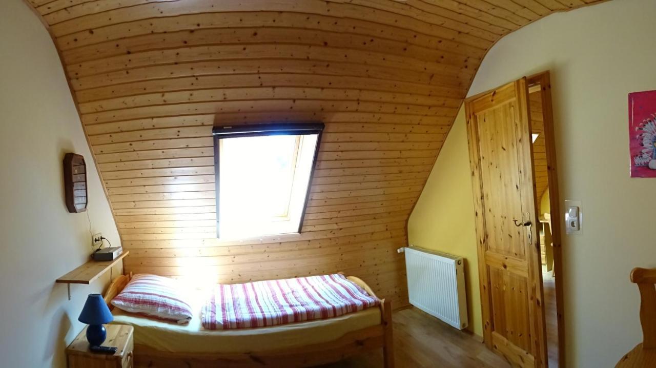 Ferienhaus Im Urigen Garten Bzw Eulenhaus Zingst Kültér fotó