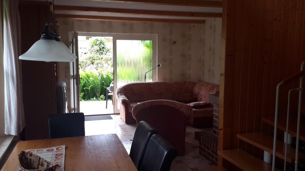 Ferienhaus Im Urigen Garten Bzw Eulenhaus Zingst Szoba fotó